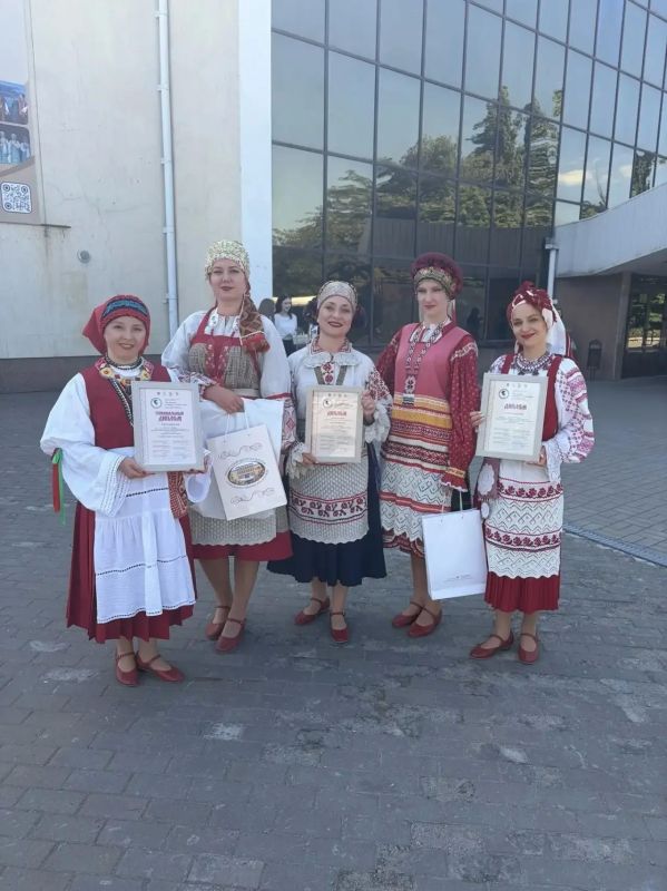 Фолк-группа «Кладезь» с триумфом вернулась с международного фестиваля! Фолк-группа «Кладезь» с триумфом вернулась с международного фестиваля!