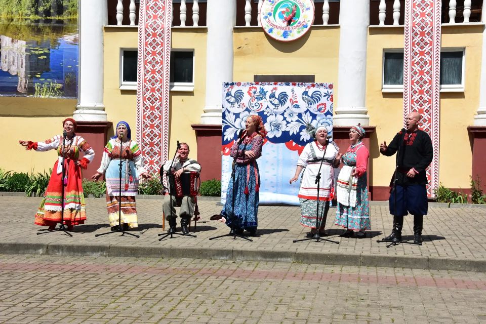 В городе Дятьково состоялось открытие IX Межрегионального фольклорного фестиваля «Деснянский хоровод»! В городе Дятьково состоялось открытие IX Межрегионального фольклорного фестиваля «Деснянский хоровод»!