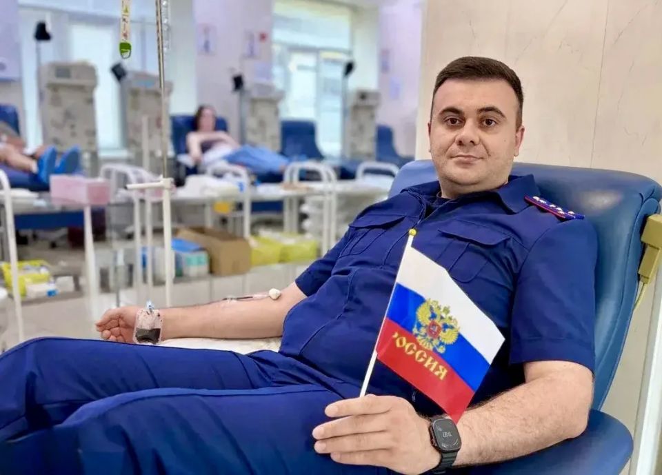 В честь Дня России по всей стране состоялись мероприятия с участием офицеров Следственного комитета Российской Федерации В честь Дня России по всей стране состоялись мероприятия с участием офицеров Следственного комитета Российской Федерации