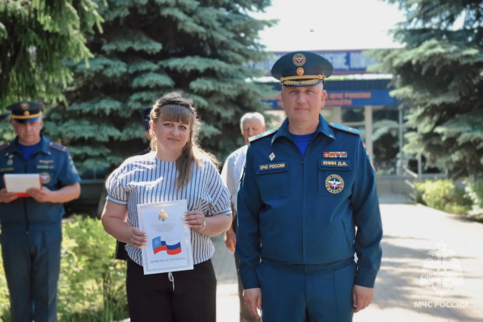 В преддверии Дня России прошло торжественное награждение В преддверии Дня России прошло торжественное награждение