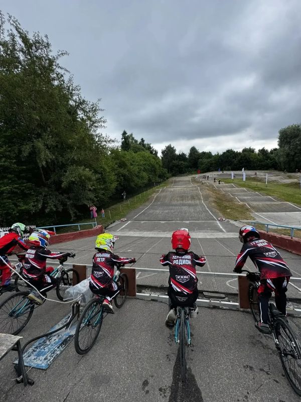 В Брянске прошла XI BMX-гонка памяти Геннадия Брикса В Брянске прошла XI BMX-гонка памяти Геннадия Брикса