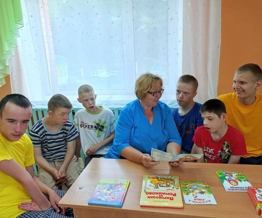 Скучать в ГБСУ БО "Дубровский детский дом социального обслуживания "Планета детства" некогда! У нас каждый день — как новая глава увлекательной сказки: всегда найдётся, чем занять и удивить наших ребят Скучать в ГБСУ БО "Дубровский детский дом социального обслуживания "Планета детства" некогда! У нас каждый день — как новая глава увлекательной сказки: всегда найдётся, чем занять и удивить наших ребят