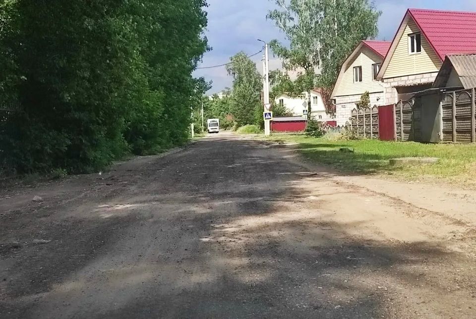 Асфальтовая крошка в деле. Подсыпка дорог третьей категории асфальтобетонной крошкой ведётся городским дорожным управлением с марта Асфальтовая крошка в деле. Подсыпка дорог третьей категории асфальтобетонной крошкой ведётся городским дорожным управлением с марта