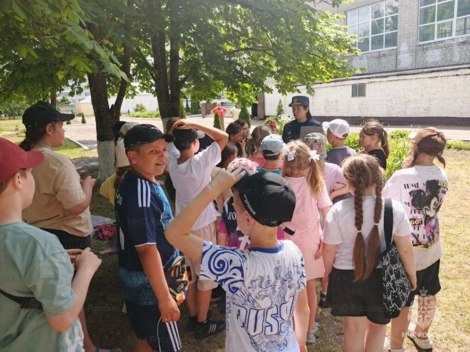 День безопасности для учащихся летних школьных лагерей г. Брянска День безопасности для учащихся летних школьных лагерей г. Брянска