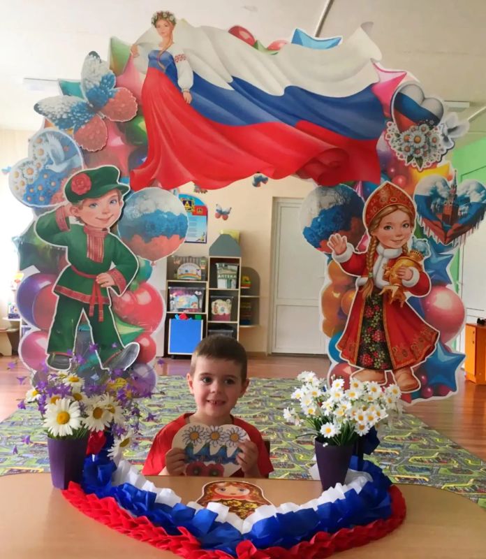 Патриотизм и творчество в дошкольной группе МБОУ -Ардонской СОШ! Патриотизм и творчество в дошкольной группе МБОУ -Ардонской СОШ!