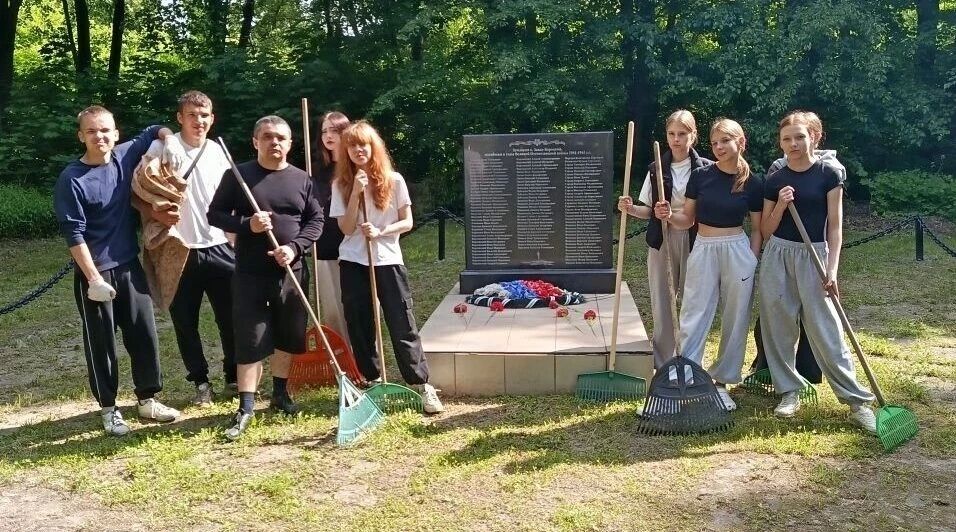 Летом ребята не только отдыхают, но и работают