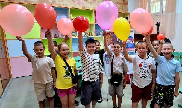 11 июня в МБУДО ЦДТ педагог дополнительного образования Разумеева Г. В. организовала для обучающихся МБОУ гимназия№1 им. Ю. А. Гагарина беседу «У моей России белые косички» 11 июня в МБУДО ЦДТ педагог дополнительного образования Разумеева Г. В. организовала для обучающихся МБОУ гимназия№1 им. Ю. А. Гагарина беседу «У моей России белые косички»