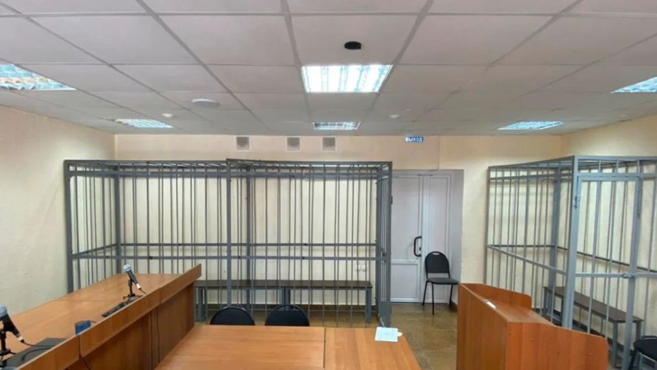 В Брянске суд приговорил мошенника к 2 годам колонии за попытку обмана юриста