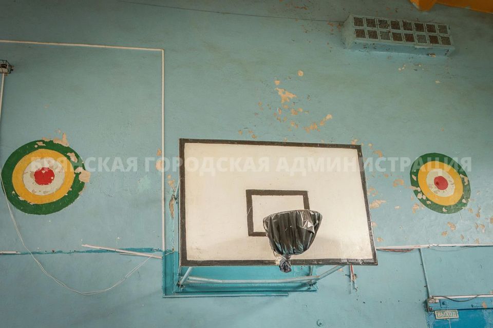 В школе №30 впервые за полвека капитально ремонтируют спортивный зал В школе №30 впервые за полвека капитально ремонтируют спортивный зал