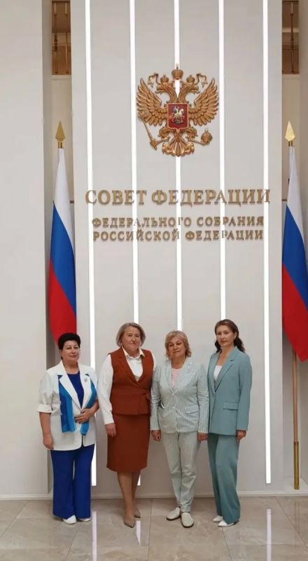 Глава администрации Клинцовского района Максименко Л. И. по приглашению Совета Федерации приняла участие в заседании Совета по местному самоуправлению в Совете Федерации Федерального Собрания РФ на тему "Устойчивое развитие... Глава администрации Клинцовского района Максименко Л. И. по приглашению Совета Федерации приняла участие в заседании Совета по местному самоуправлению в Совете Федерации Федерального Собрания РФ на тему "Устойчивое развитие...