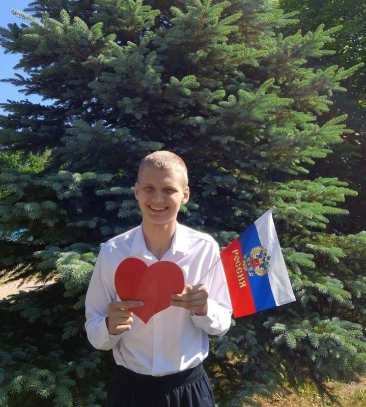Мы живём в стране могучей