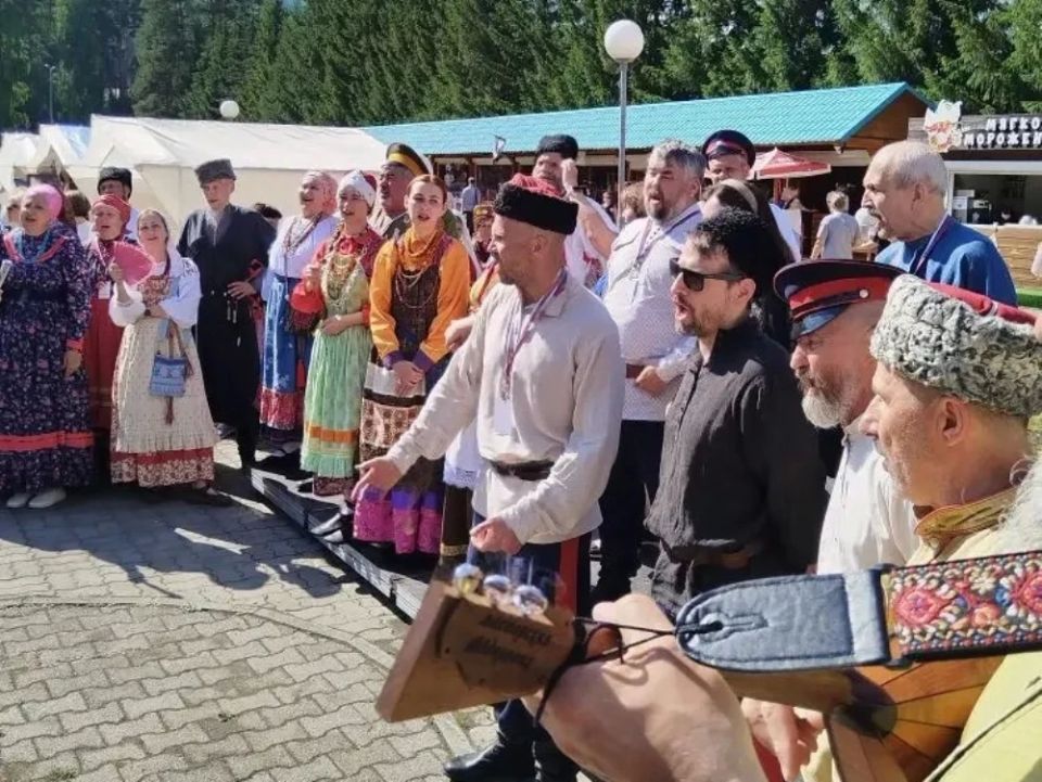Брянское прикладное мастерство представили на Всероссийском фестивале традиционной культуры Брянское прикладное мастерство представили на Всероссийском фестивале традиционной культуры