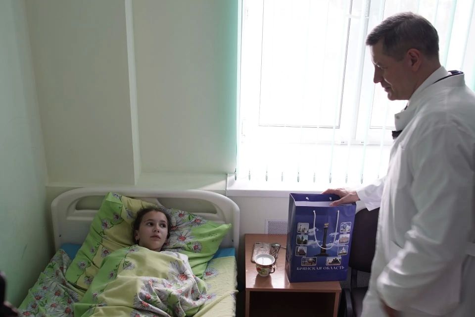Егор Ковальчук: Навестил в больнице пострадавших от атаки на пассажирский автобус Егор Ковальчук: Навестил в больнице пострадавших от атаки на пассажирский автобус