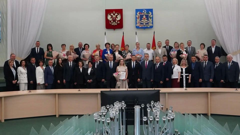 В Брянской области врио губернатора поздравил медиков с профессиональным праздником