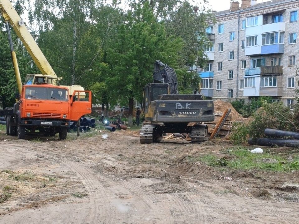 На участке теплотрассы по ул. Ворошилова, г. Клинцы, продолжается капитальный ремонт в рамках реализации регионального проекта «Модернизация коммунальной инфраструктуры» На участке теплотрассы по ул. Ворошилова, г. Клинцы, продолжается капитальный ремонт в рамках реализации регионального проекта «Модернизация коммунальной инфраструктуры»