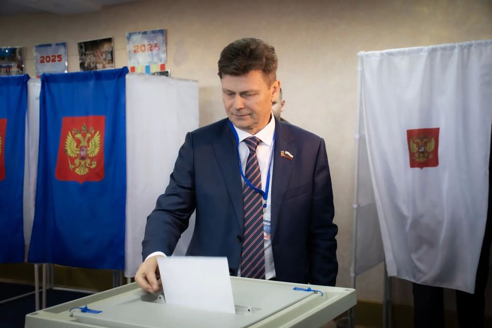 Брянские партийцы выдвинули Егора Ковальчука кандидатом на должность Губернатора Брянской области Брянские партийцы выдвинули Егора Ковальчука кандидатом на должность Губернатора Брянской области