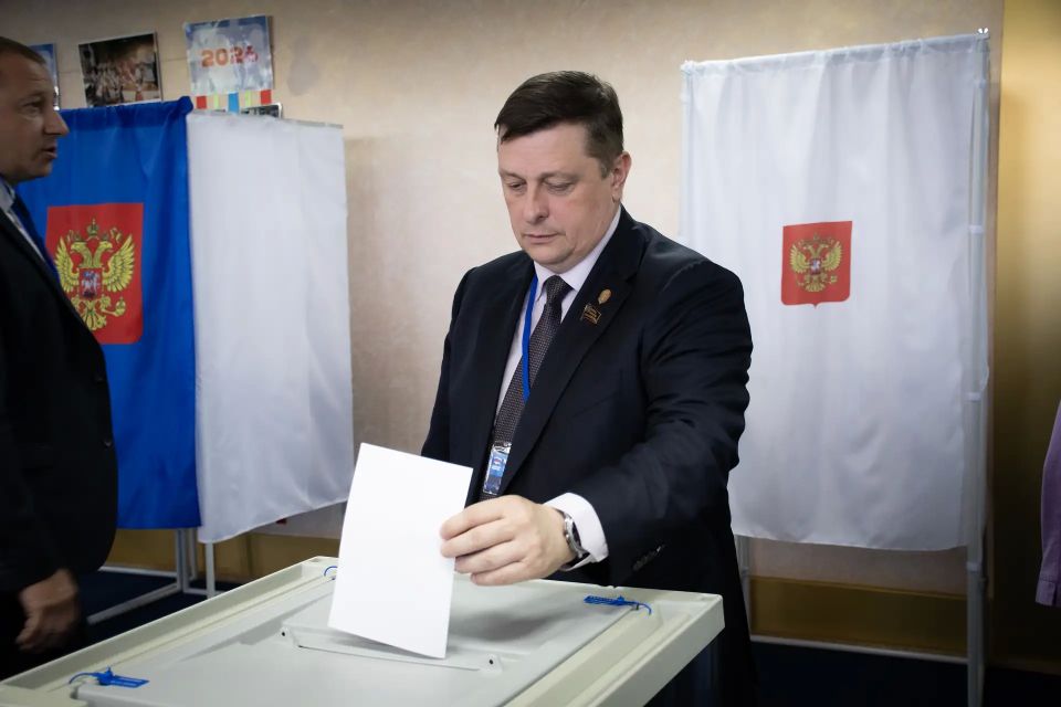 Брянские партийцы выдвинули Егора Ковальчука кандидатом на должность Губернатора Брянской области Брянские партийцы выдвинули Егора Ковальчука кандидатом на должность Губернатора Брянской области