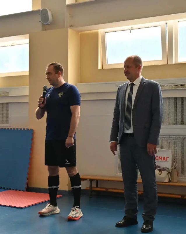 Сотрудники прокуратуры Брянской области успешно выполнили нормативы комплекса ГТО Сотрудники прокуратуры Брянской области успешно выполнили нормативы комплекса ГТО