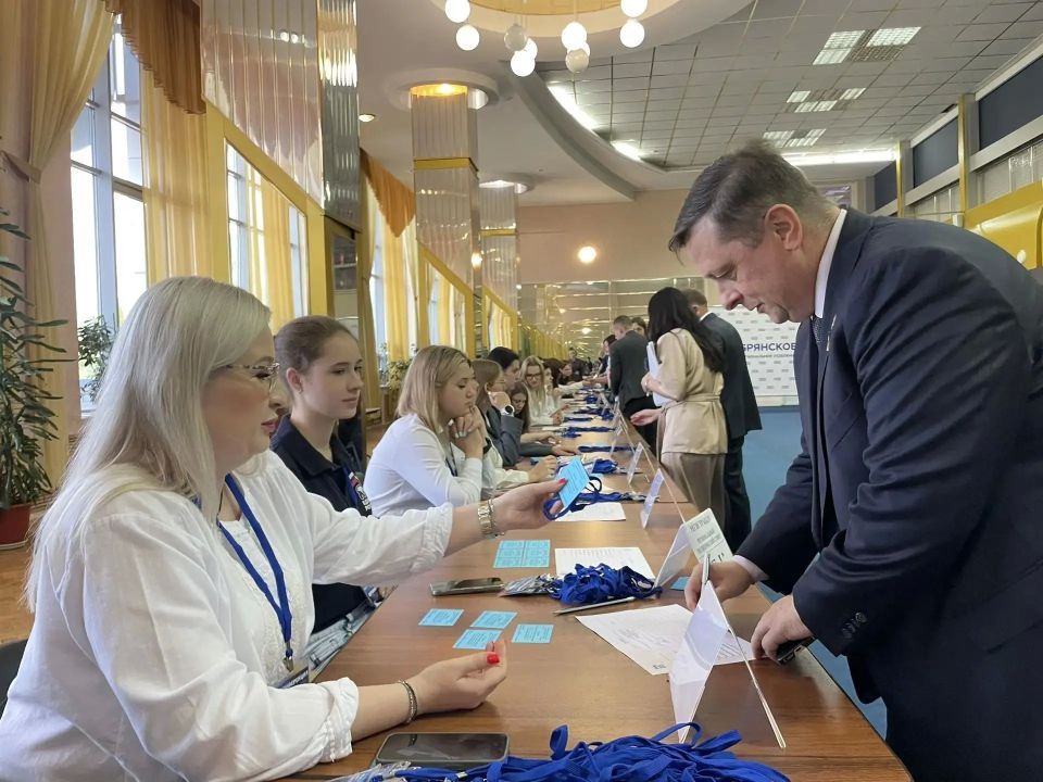 Сегодня проходит II этап Конференции Брянского регионального отделения Партии Сегодня проходит II этап Конференции Брянского регионального отделения Партии