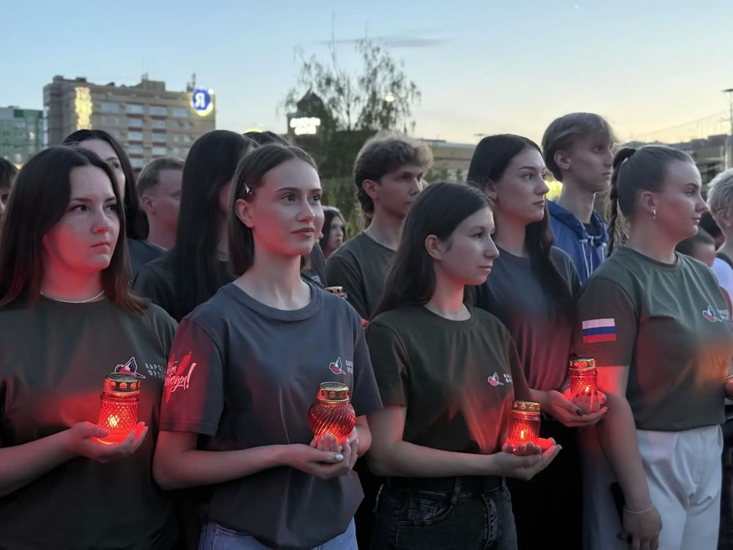 21 июня, в преддверии Дня памяти и скорби, Брянская область присоединилась к международной акции «Свеча памяти» 21 июня, в преддверии Дня памяти и скорби, Брянская область присоединилась к международной акции «Свеча памяти»