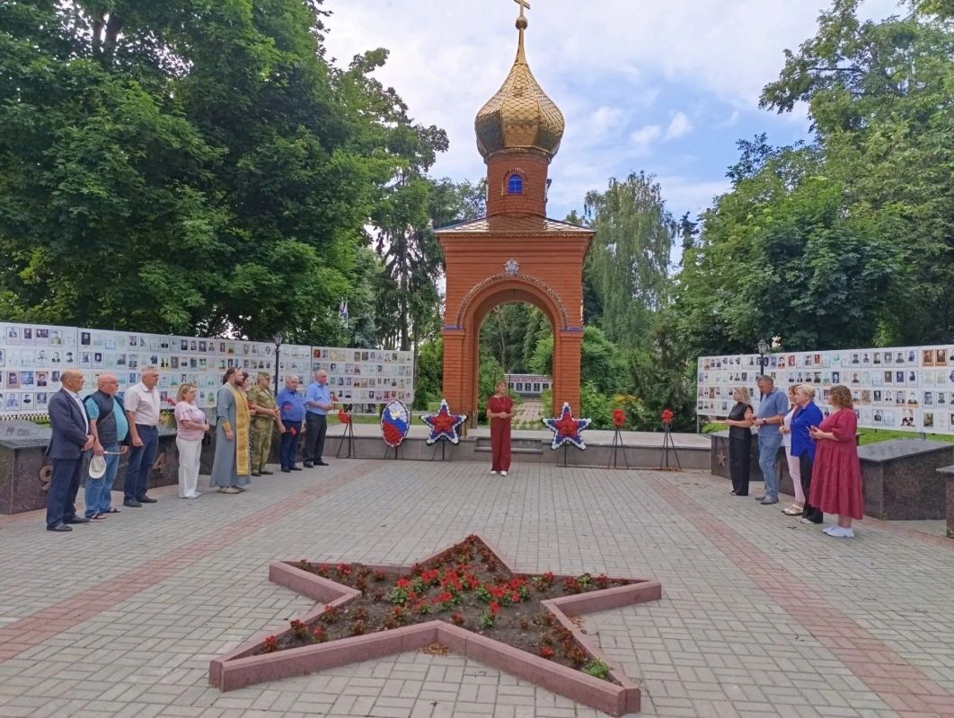 «День памяти и скорби…» – этот день напоминает нам обо всех погибших в боях, замученных фашистской неволей, умерших в тылу от голода и лишений