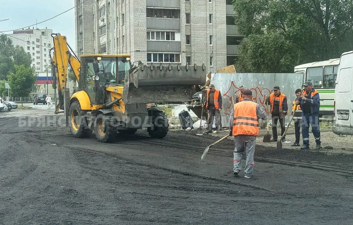 На ремонт дорог в Бежице использовали 2155 тонн асфальтобетонной крошки