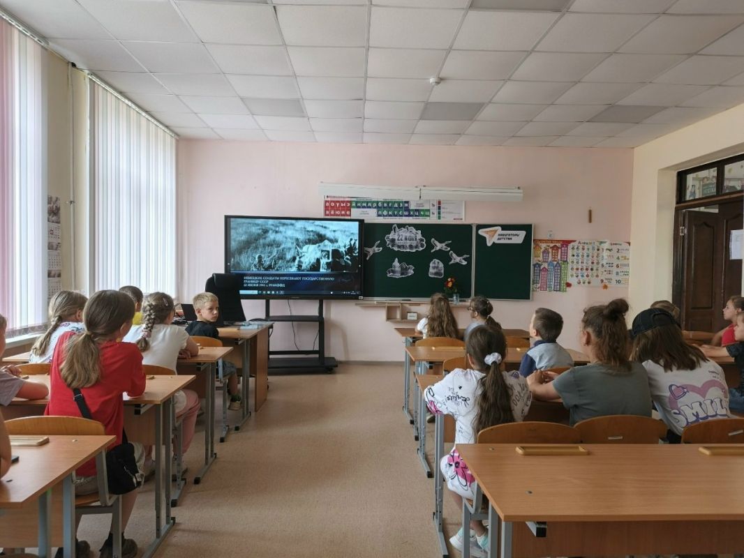 22 июня — это день, когда мы вспоминаем о тех, кто принял на себя все тяготы войны, и о тех, кто не вернулся с фронта 22 июня — это день, когда мы вспоминаем о тех, кто принял на себя все тяготы войны, и о тех, кто не вернулся с фронта