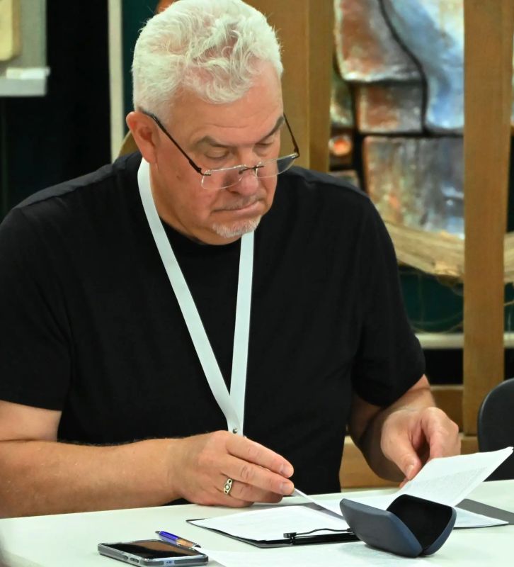 В рамках V Международной научно-практической конференции «Партизанское движение в годы Второй мировой войны» на втором этаже Брянского государственного краеведческого музея под руководством директора Центра исторических... В рамках V Международной научно-практической конференции «Партизанское движение в годы Второй мировой войны» на втором этаже Брянского государственного краеведческого музея под руководством директора Центра исторических...