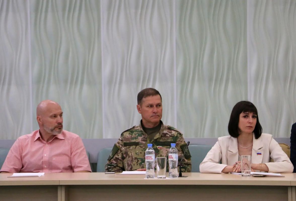 Заместитель председателя областной Думы Николай Якушенко принял участие в заседании Общественной палаты региона Заместитель председателя областной Думы Николай Якушенко принял участие в заседании Общественной палаты региона