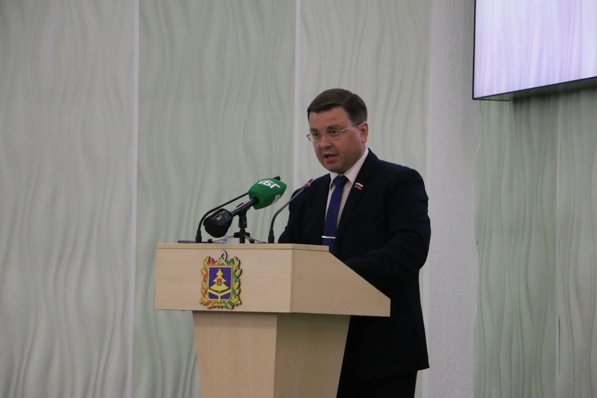 Заместитель председателя областной Думы Николай Якушенко принял участие в заседании Общественной палаты региона Заместитель председателя областной Думы Николай Якушенко принял участие в заседании Общественной палаты региона