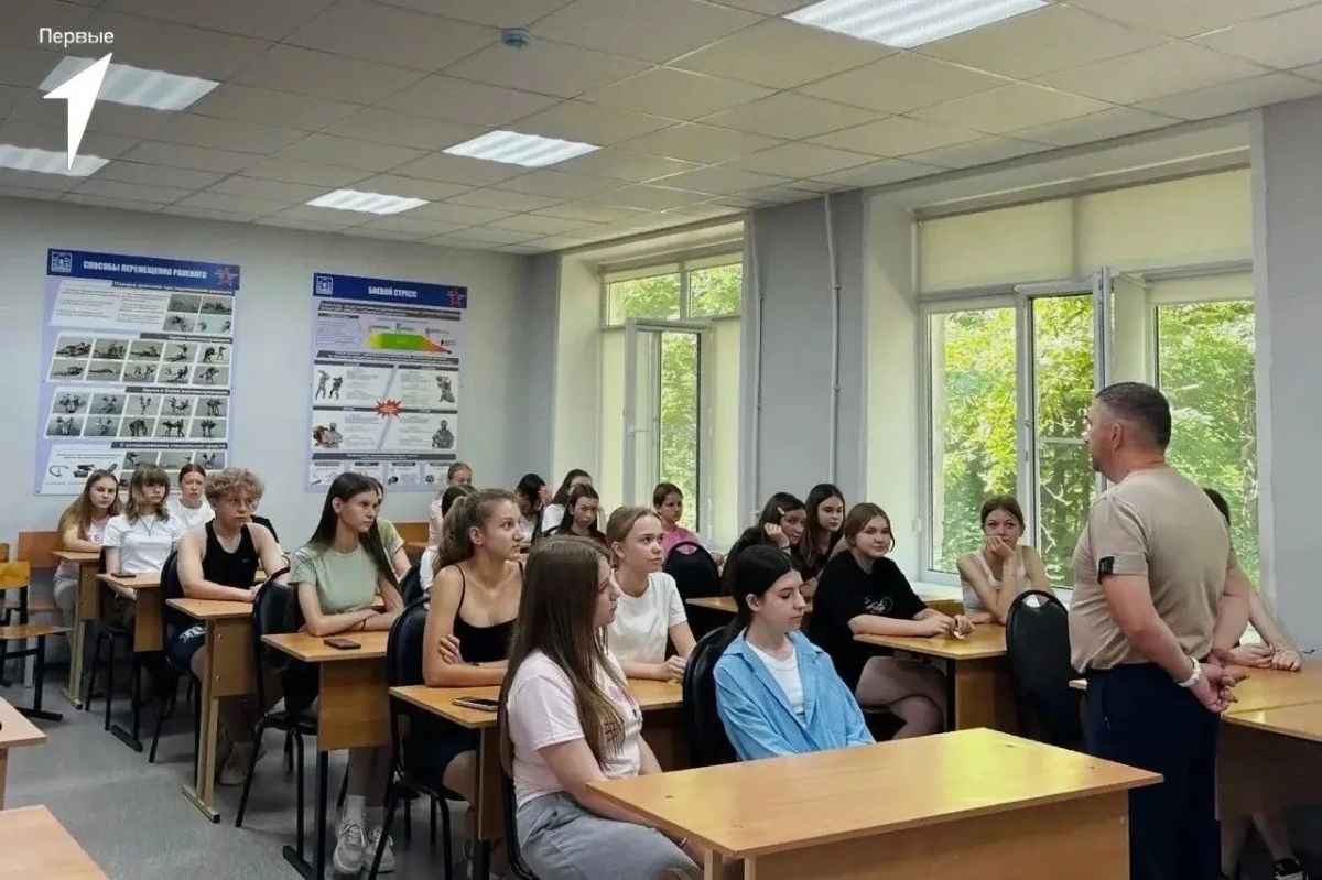 Ребята из актива Движения Первых Брянской области принимают участие в федеральном проекте Министерства науки и высшего образования Российской Федерации и Движения Первых "Университетские смены" Ребята из актива Движения Первых Брянской области принимают участие в федеральном проекте Министерства науки и высшего образования Российской Федерации и Движения Первых "Университетские смены"