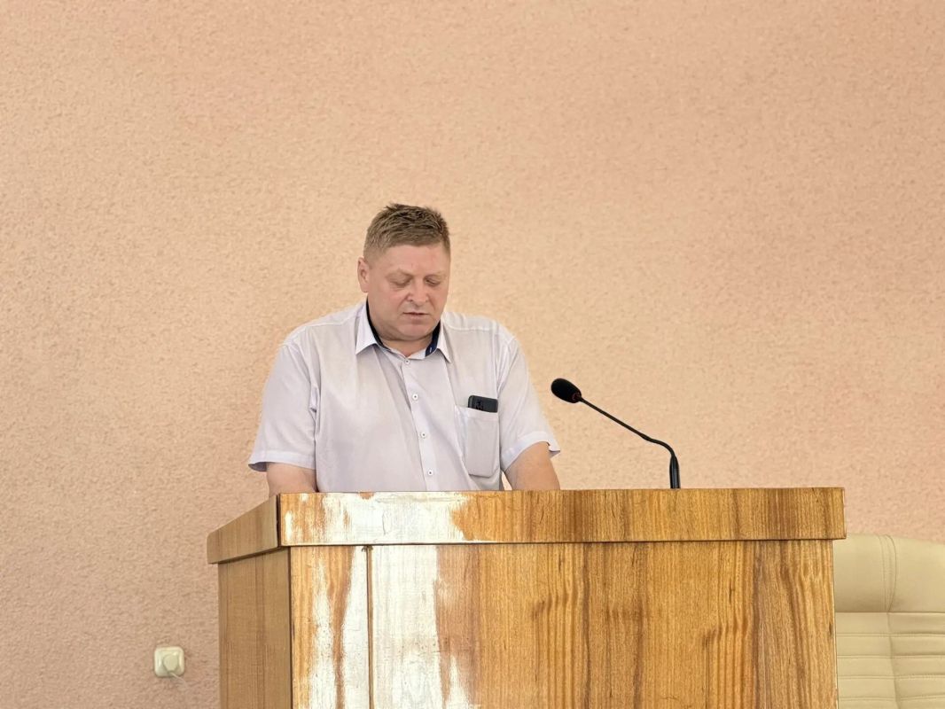 Сегодня состоялось 24-ое внеочередное заседание Клинцовского городского Совета народных депутатов Сегодня состоялось 24-ое внеочередное заседание Клинцовского городского Совета народных депутатов