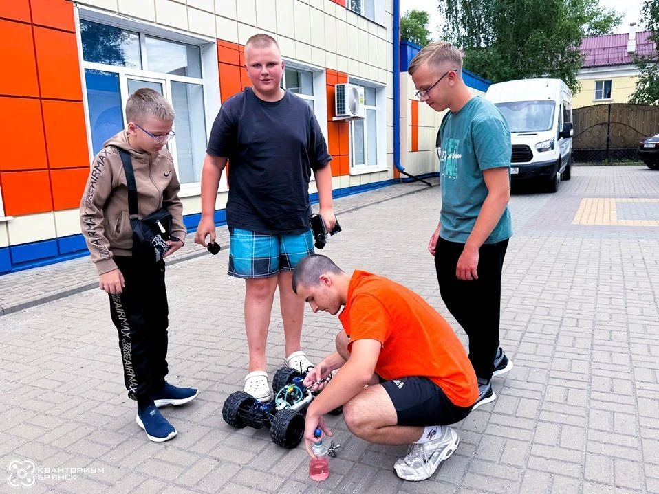 В Кванториуме кипит летняя работа! В Кванториуме кипит летняя работа!
