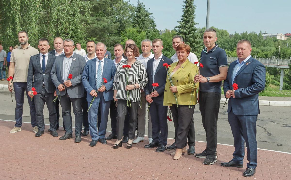 В Брянске проходят мероприятия в честь Дня ветеранов боевых действий