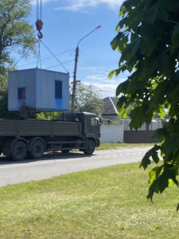 В рамках поддержки участников специальной военной операции Управление Федерального казначейства по Брянской области передало дизель-генераторные установки и другую гуманитарную помощь В рамках поддержки участников специальной военной операции Управление Федерального казначейства по Брянской области передало дизель-генераторные установки и другую гуманитарную помощь