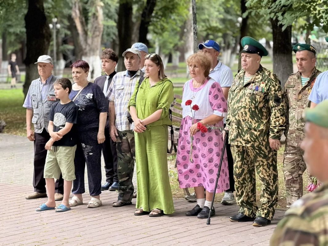 1 июля в городе состоялся памятный митинг памятника воинам, погибшим при выполнении боевых задач на Северном Кавказе 1 июля в городе состоялся памятный митинг памятника воинам, погибшим при выполнении боевых задач на Северном Кавказе