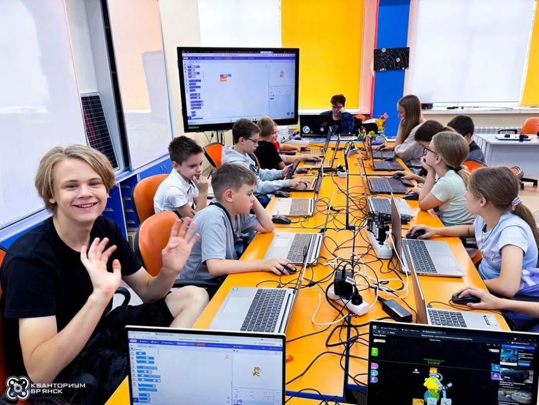 В Кванториуме кипит летняя работа! В Кванториуме кипит летняя работа!