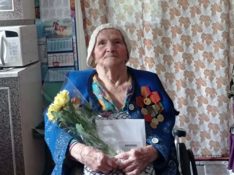 Сегодня с днём рождения поздравили Шашуро Пелагею Ильничну из с. Смолевичи, Привалову Зою Ивановну из с. Рожны и Марченко Ефима Лазаревича из п. Ивановщина