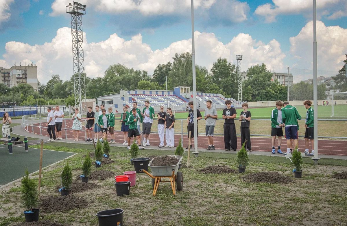 На стадионе имени «Брянских партизан» прошла акция «Зелёный старт» На стадионе имени «Брянских партизан» прошла акция «Зелёный старт»