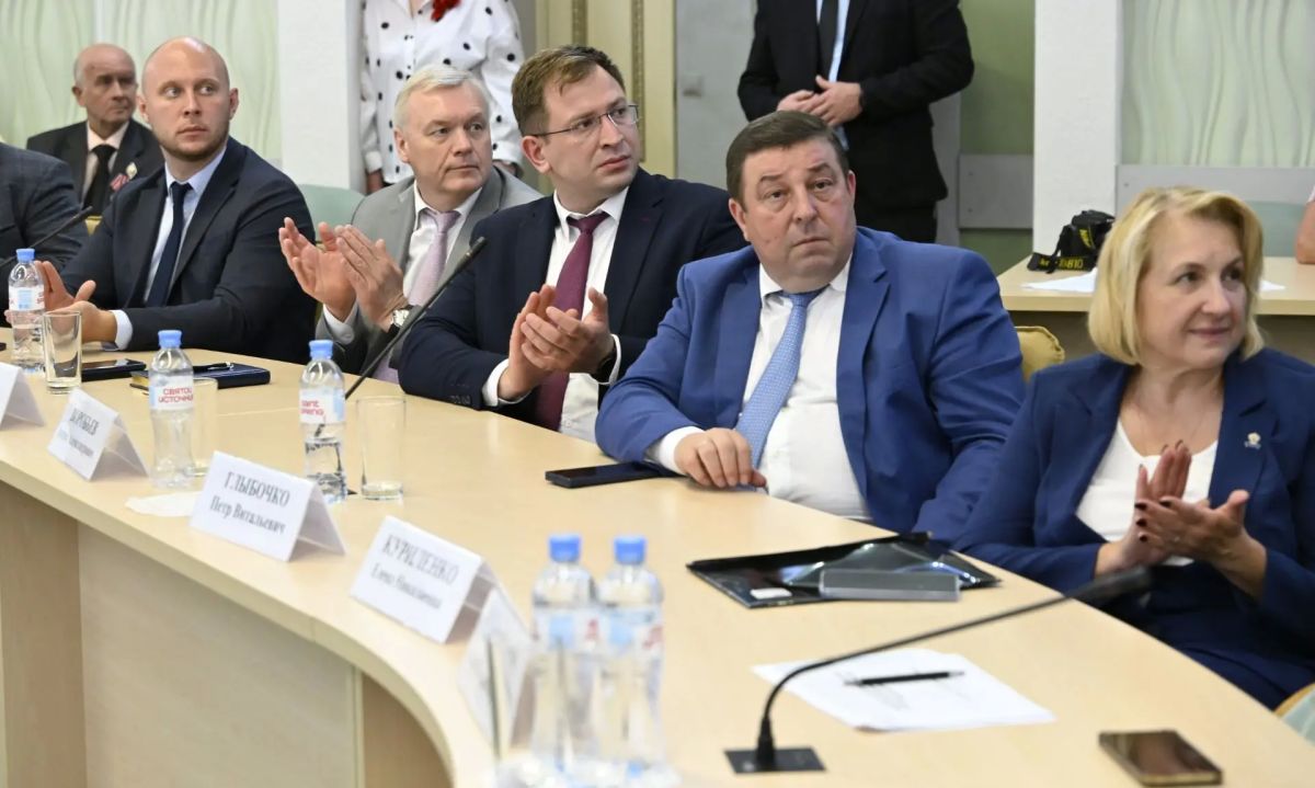 Егор Ковальчук: 26 медицинских работников Брянской области получили государственные, ведомственные и региональные награды Егор Ковальчук: 26 медицинских работников Брянской области получили государственные, ведомственные и региональные награды