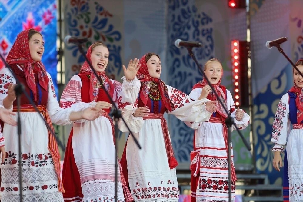 Брянский ансамбль "Земляничка" - Лауреат Фольклориады Брянский ансамбль "Земляничка" - Лауреат Фольклориады
