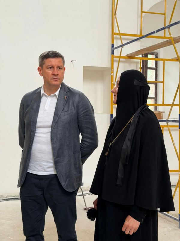 Егор Ковальчук: На окраине Севска — женский Спасо-Преображенский монастырь Егор Ковальчук: На окраине Севска — женский Спасо-Преображенский монастырь