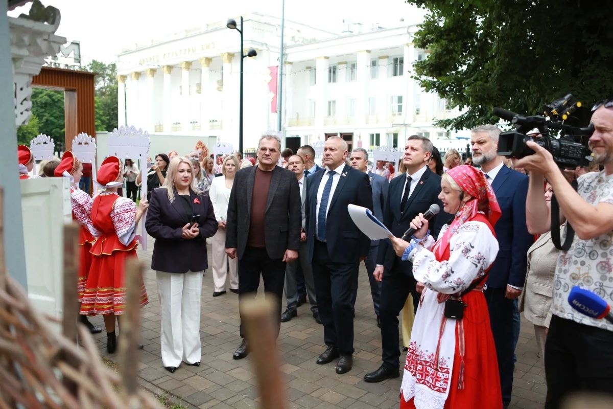 ДЕНЬ БРЯНСКОЙ ОБЛАСТИ В МАЙСКОМ ПАРКЕ ДЕНЬ БРЯНСКОЙ ОБЛАСТИ В МАЙСКОМ ПАРКЕ