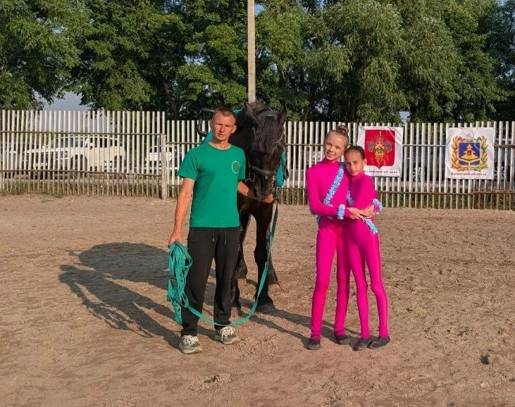 Сборная Брянской области по вольтижировке блестяще выступила на Первенстве ЦФО Сборная Брянской области по вольтижировке блестяще выступила на Первенстве ЦФО