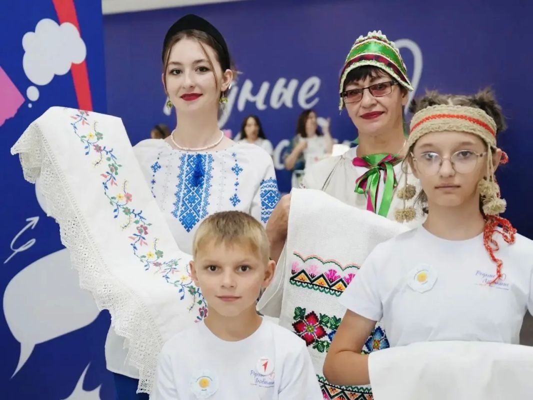 Делегация Брянской области на Всероссийском форуме «Родные-любимые»! Делегация Брянской области на Всероссийском форуме «Родные-любимые»!