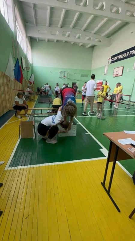 Потрясающая спортивная история, в которой сила духа и семейное единство идут рука об руку! Потрясающая спортивная история, в которой сила духа и семейное единство идут рука об руку!