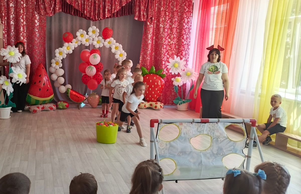 «Ягодный ритм». 9 июля 2026 г. в детском саду МБОУПРОГИМНАЗИЯ №1 провели невероятно сочное событие — «Арбузноклубничную олимпиаду» «Ягодный ритм». 9 июля 2026 г. в детском саду МБОУПРОГИМНАЗИЯ №1 провели невероятно сочное событие — «Арбузноклубничную олимпиаду»