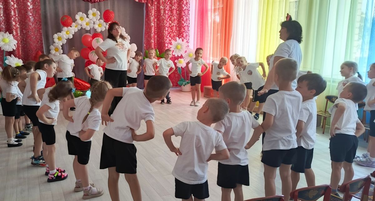 «Ягодный ритм». 9 июля 2026 г. в детском саду МБОУПРОГИМНАЗИЯ №1 провели невероятно сочное событие — «Арбузноклубничную олимпиаду» «Ягодный ритм». 9 июля 2026 г. в детском саду МБОУПРОГИМНАЗИЯ №1 провели невероятно сочное событие — «Арбузноклубничную олимпиаду»