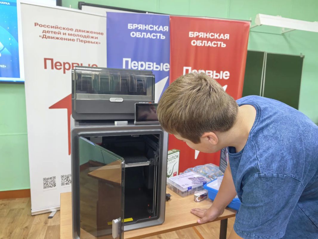 В декабре 2025 года команда первичного отделения «Движения Первых» Мартьяновской школы под чутким руководством Марины Михайловны Пчеленок участвовала во Всероссийском конкурсе «Первые в науке» В декабре 2025 года команда первичного отделения «Движения Первых» Мартьяновской школы под чутким руководством Марины Михайловны Пчеленок участвовала во Всероссийском конкурсе «Первые в науке»