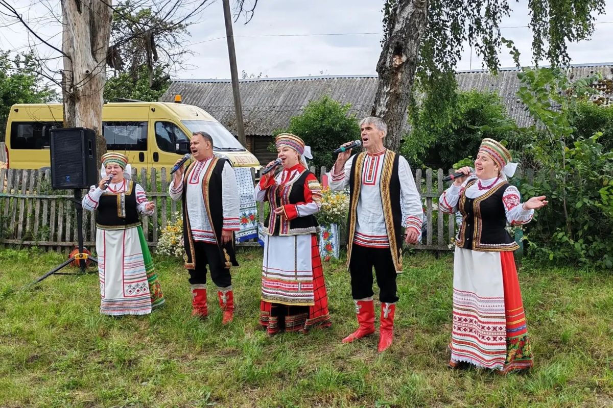 8 июля, в тёплый летний день, когда вся Россия праздновала День семьи, любви и верности, в селе Старые Халеевичи собрались гости, чтобы разделить радость особенного события – 60-летие семейной жизни Владимира Михайловича и... 8 июля, в тёплый летний день, когда вся Россия праздновала День семьи, любви и верности, в селе Старые Халеевичи собрались гости, чтобы разделить радость особенного события – 60-летие семейной жизни Владимира Михайловича и...